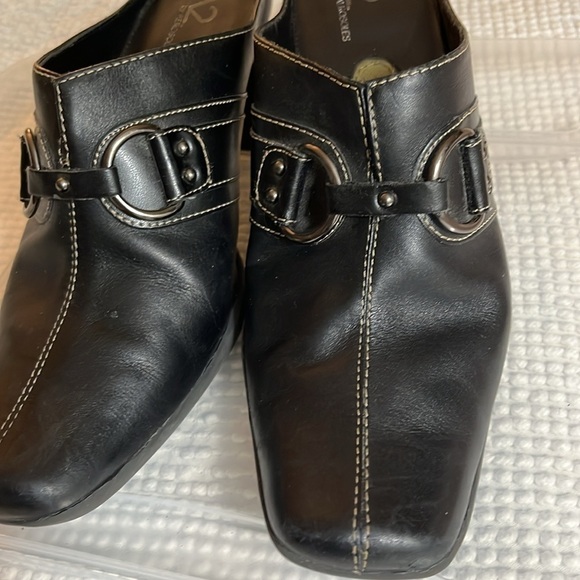 Aerosoles black clog heeled mules. Size7 - Picture 7 of 7
